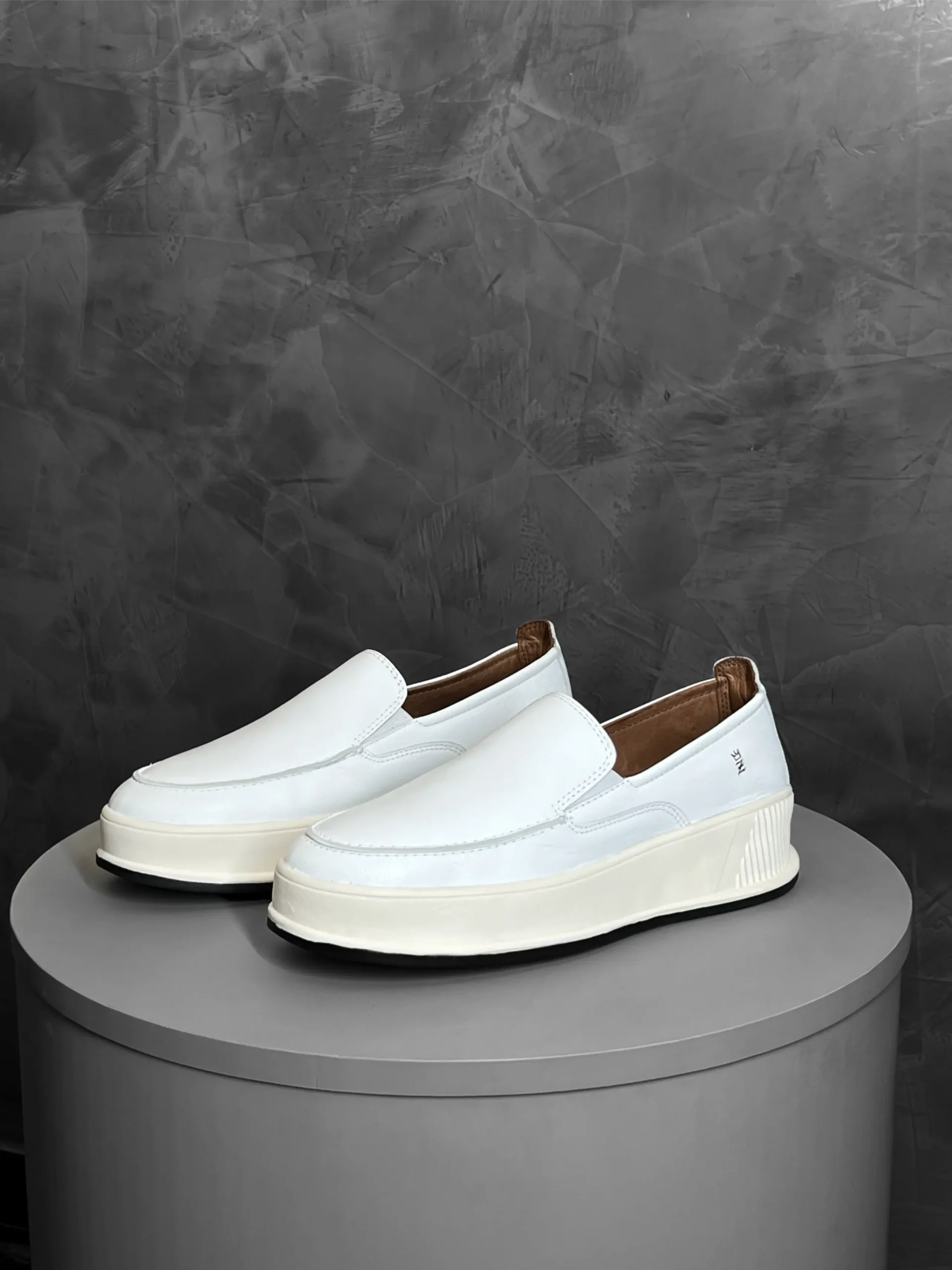 IMG_2872 Yatch Zetsus Stuttgard Branco em Couro Legítimo - Imagem 1